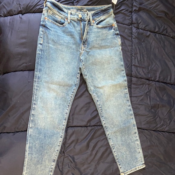 Old Navy Jeans - Picture 2 of 4